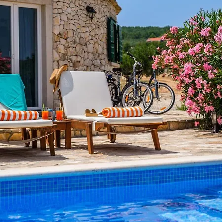 Villa Heritage With Heated Pool *