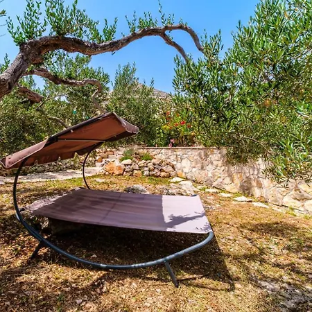 Villa Heritage With Heated Pool Supetar